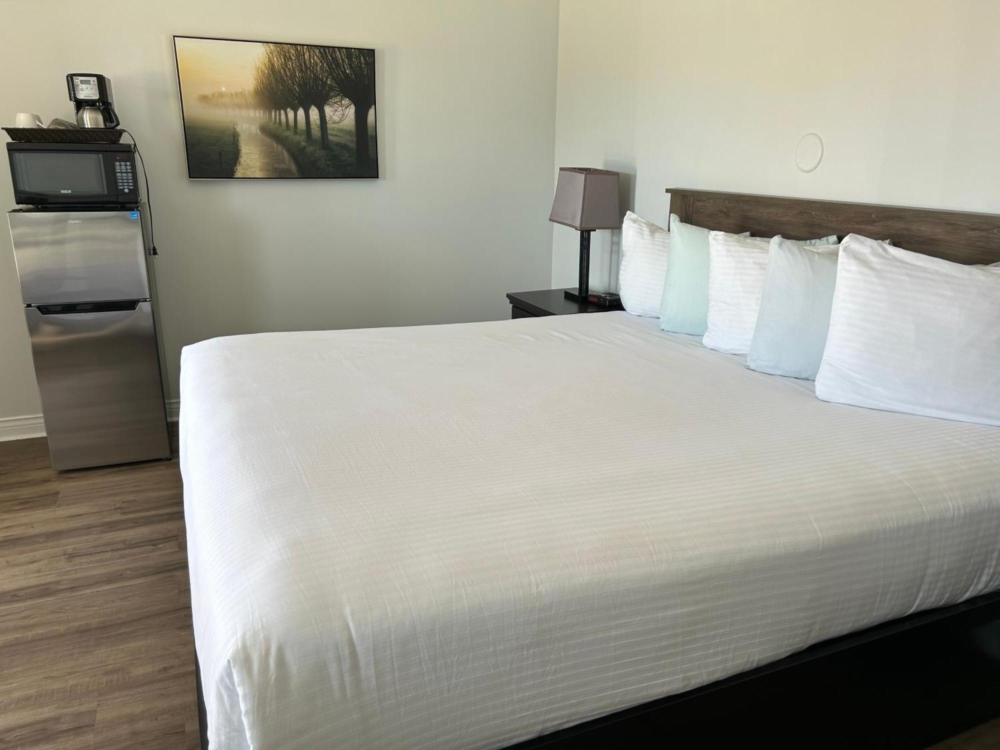 Middleton Motel & Suites Dış mekan fotoğraf