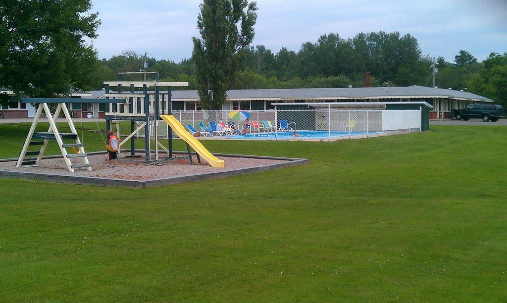Middleton Motel & Suites Dış mekan fotoğraf